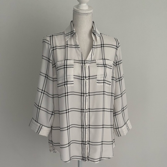 Fortune + Ivy Tops - Fortune + Ivy Black and White Button Down Blouse